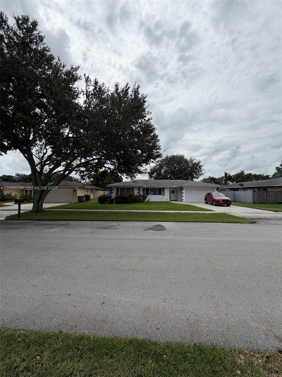 8410 Sw 26th Place Property Photo 1