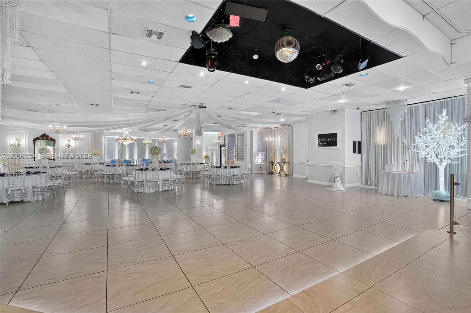 Banquet Hall Banquet Hall For Sale On Coral Way Property Photo 10