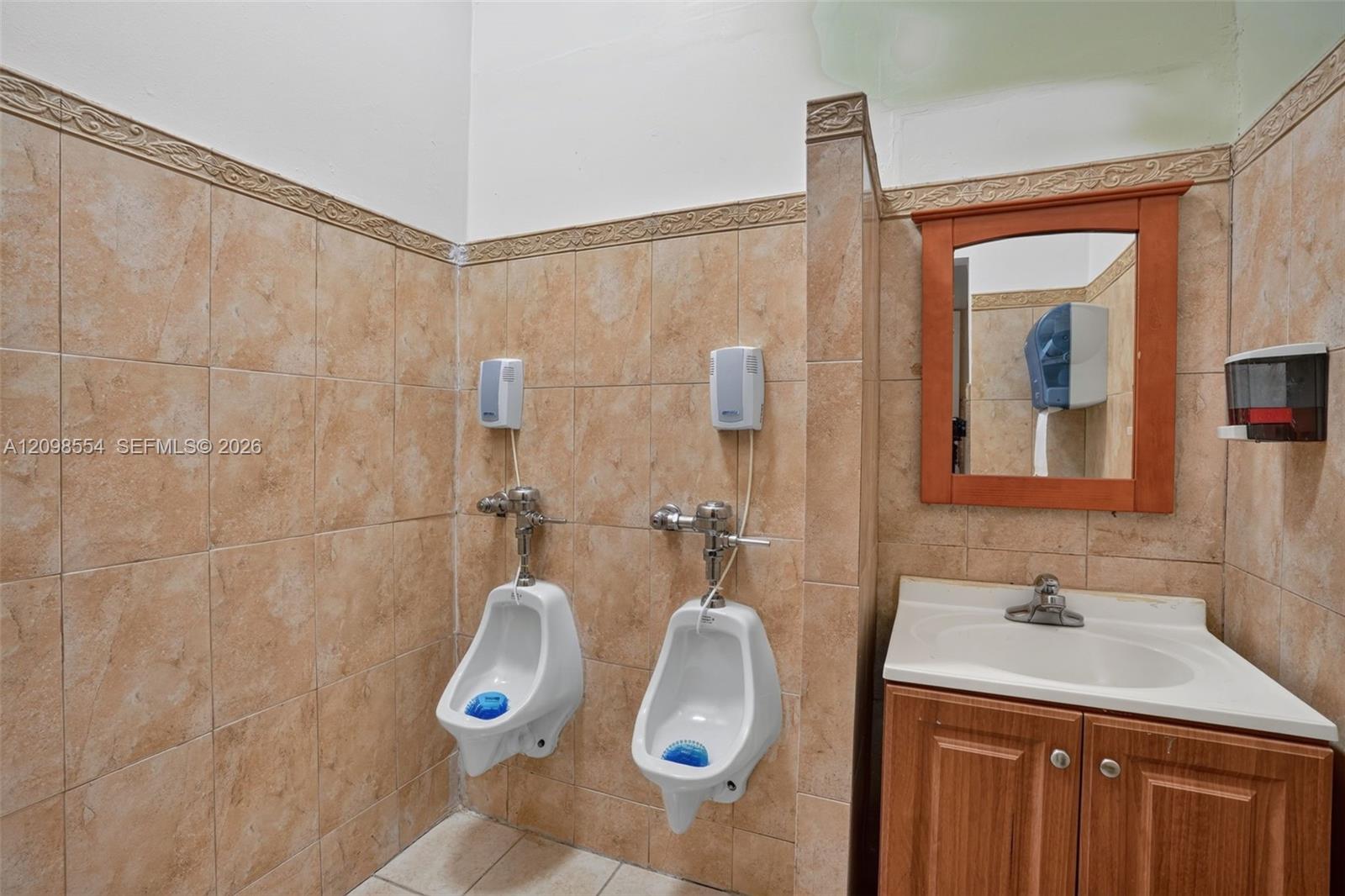 Banquet Hall Banquet Hall For Sale On Coral Way Property Photo 32