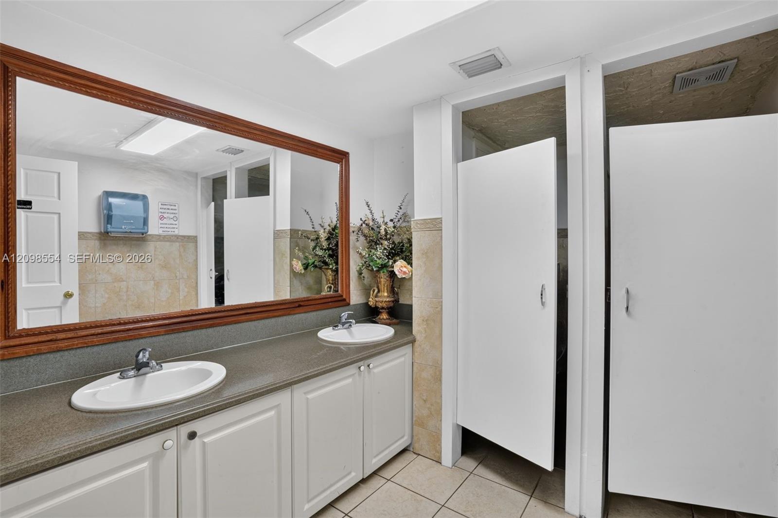 Banquet Hall Banquet Hall For Sale On Coral Way Property Photo 33