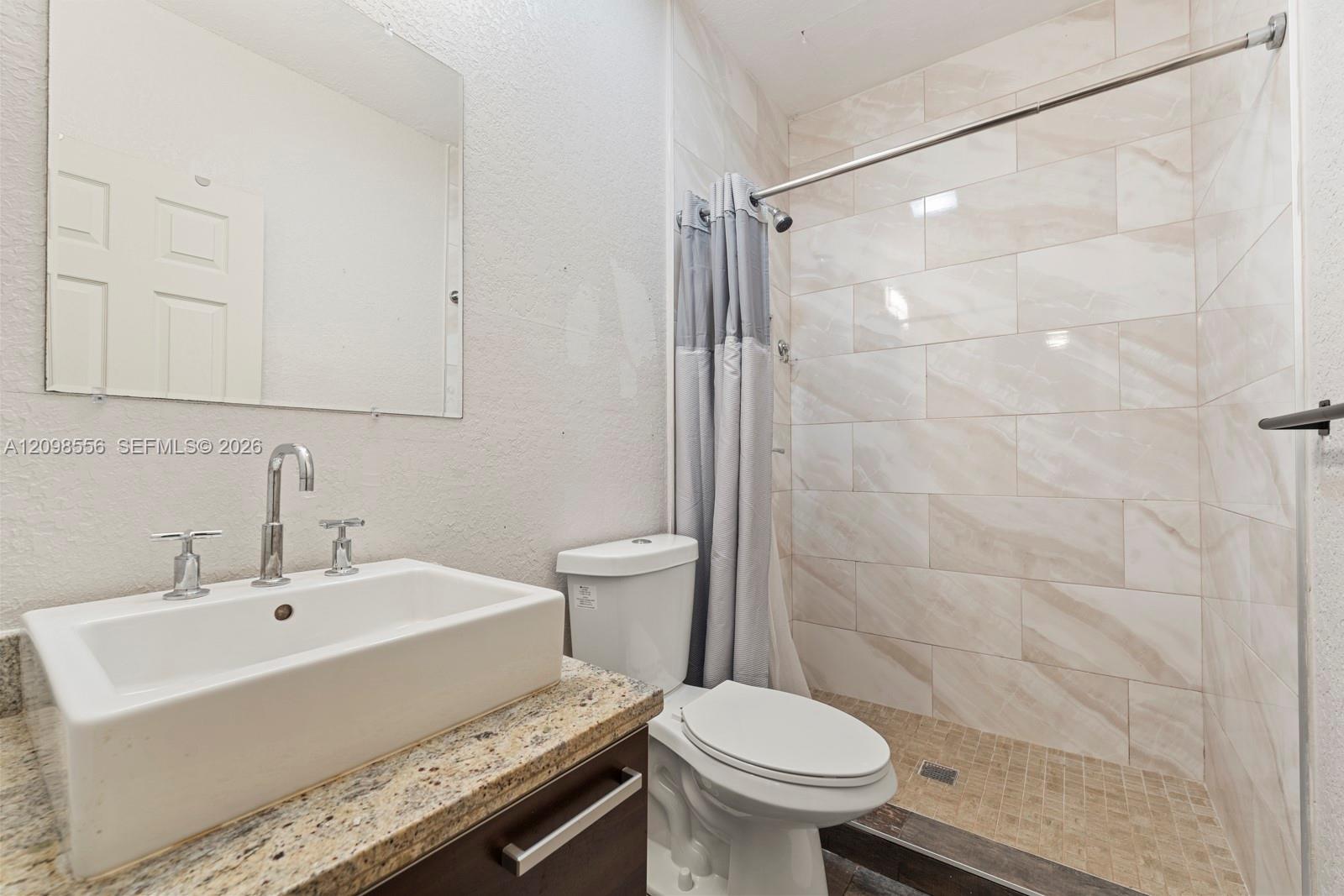 8111 Sw 205th Street Property Photo 15