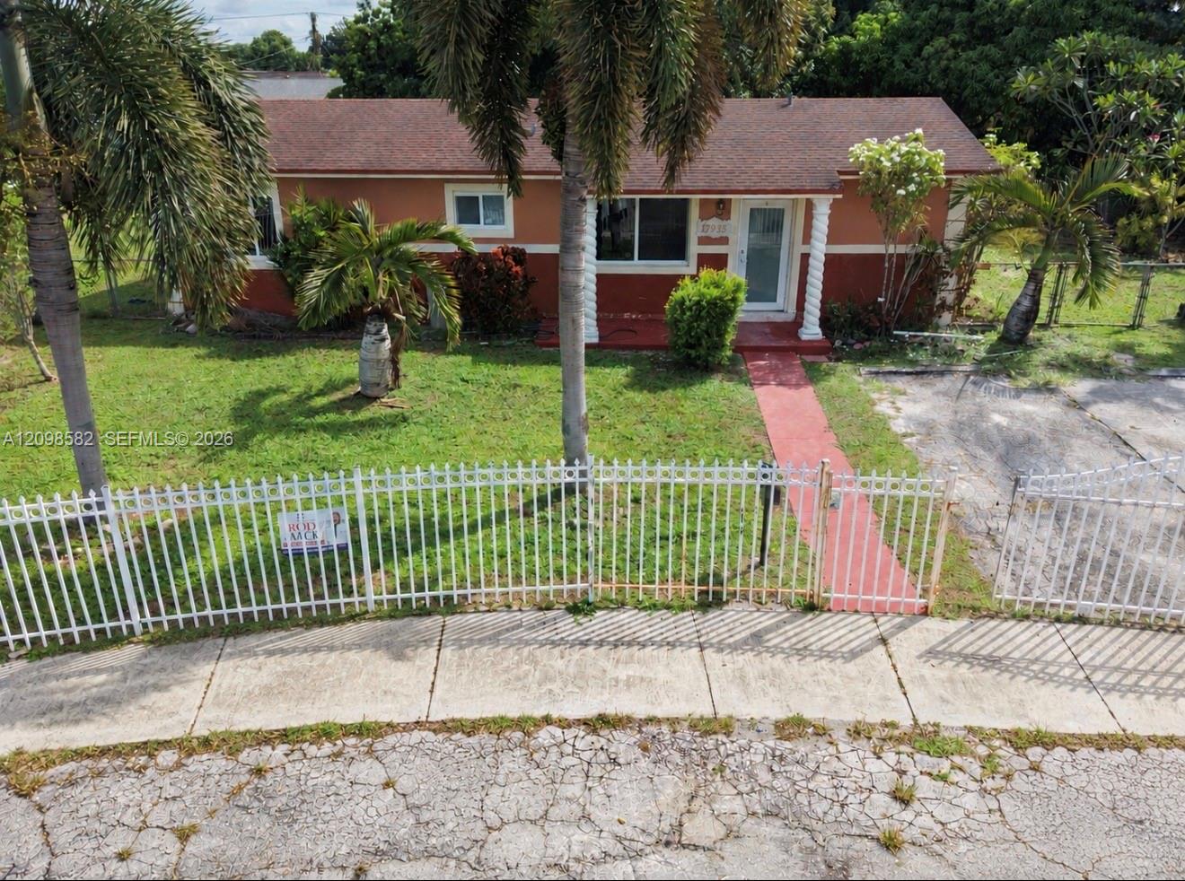17935 Nw 44th Court Property Photo 1