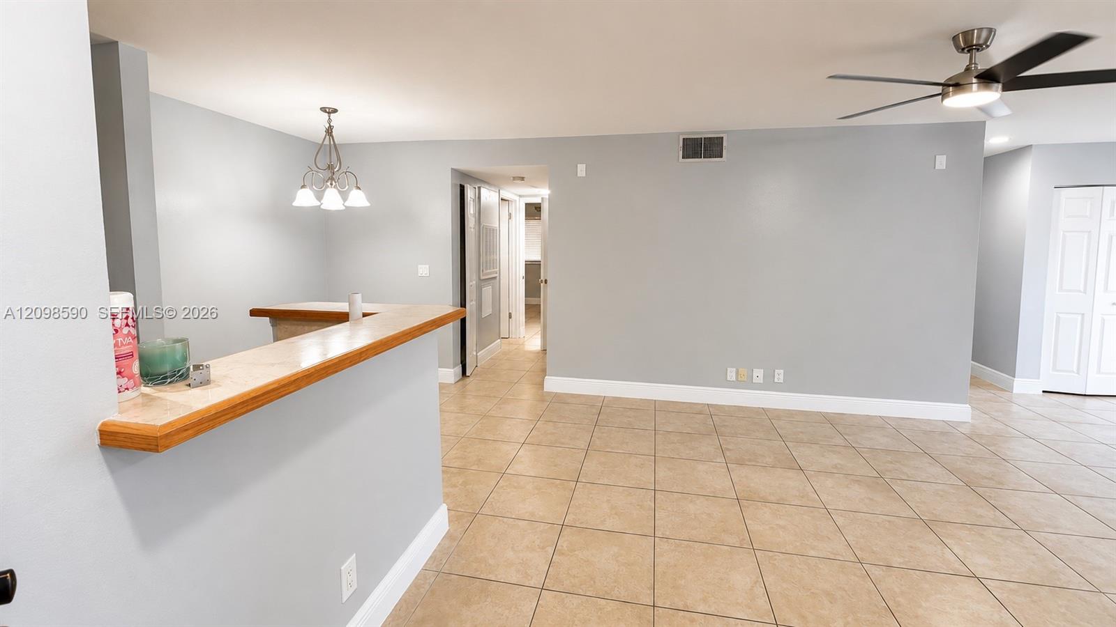 2986 S University Drive 8108 Property Photo 3