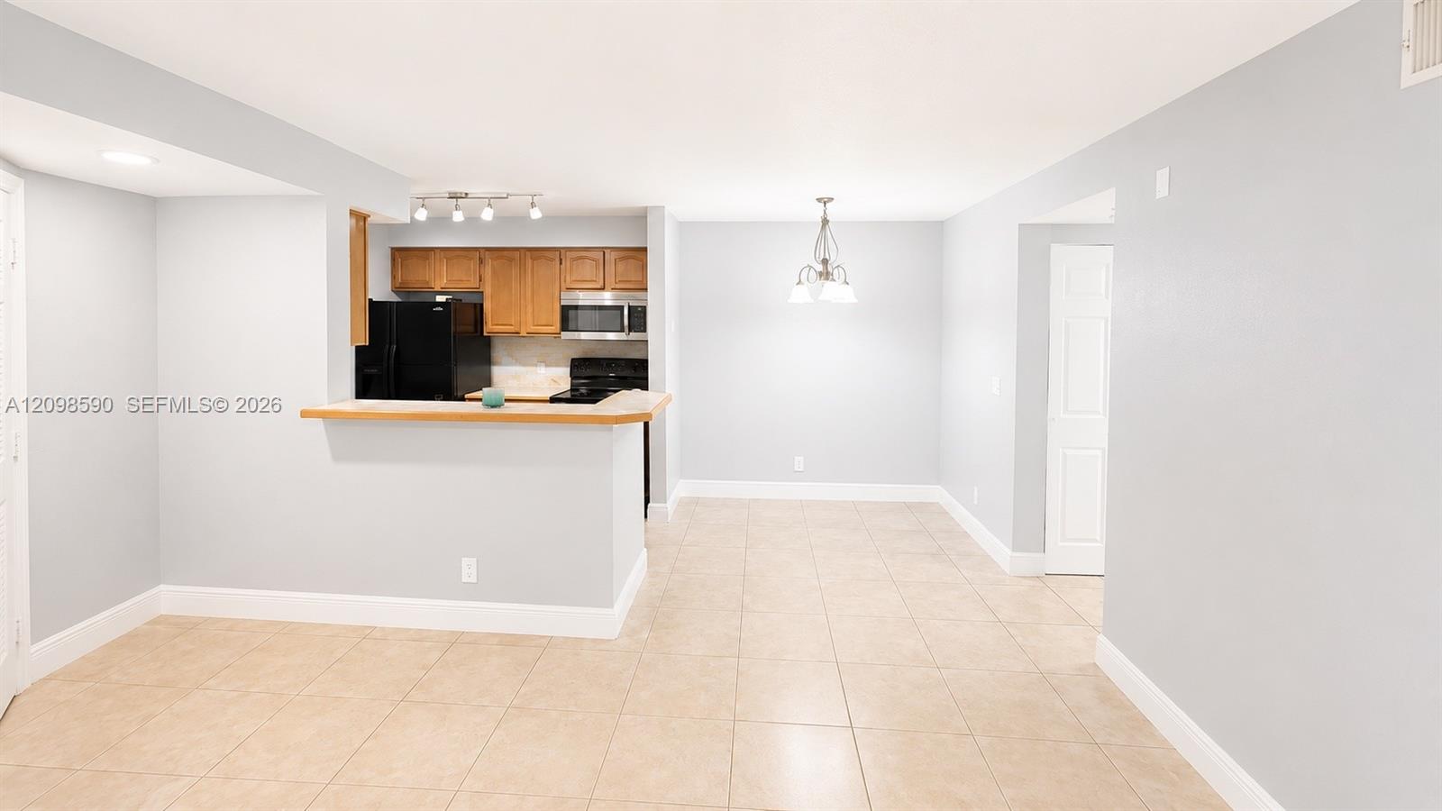 2986 S University Drive 8108 Property Photo 11