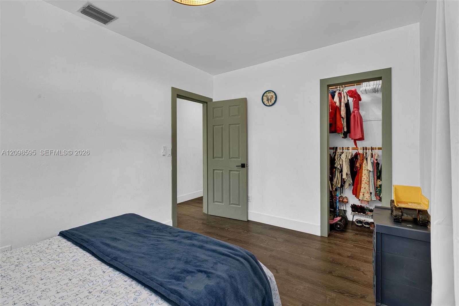 441 E Evanston Circle Property Photo 15
