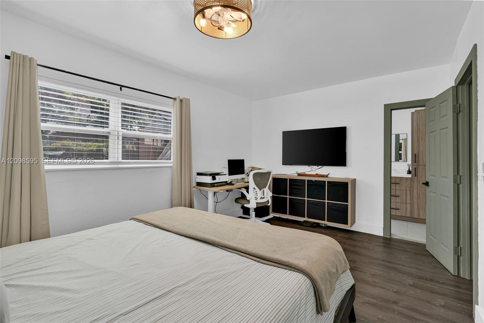 441 E Evanston Circle Property Photo 18
