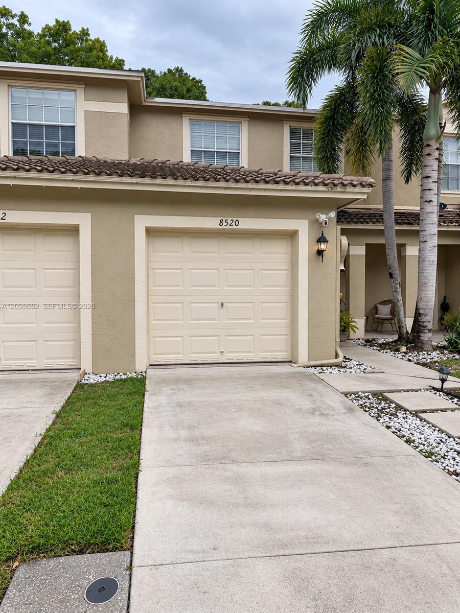 8520 E Southgate Shores Circle 8520 Property Photo 1