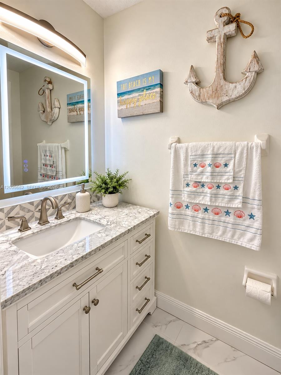 8520 E Southgate Shores Circle 8520 Property Photo 12