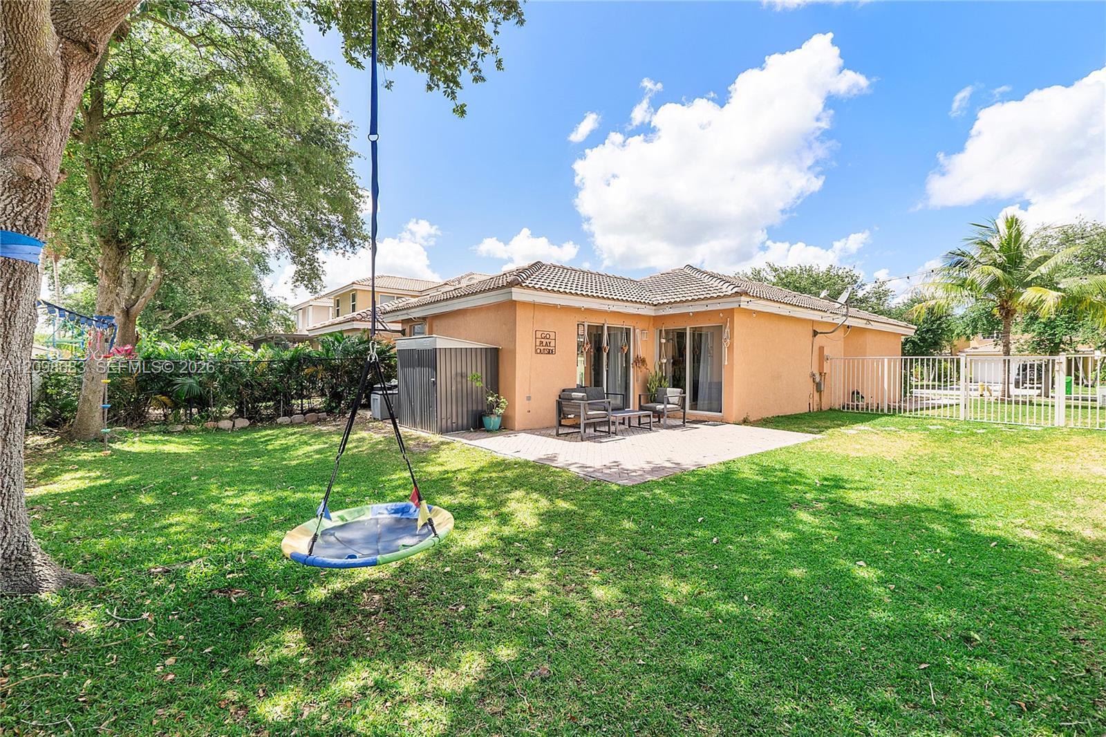 9292 NW 54th Street Property Photo 1