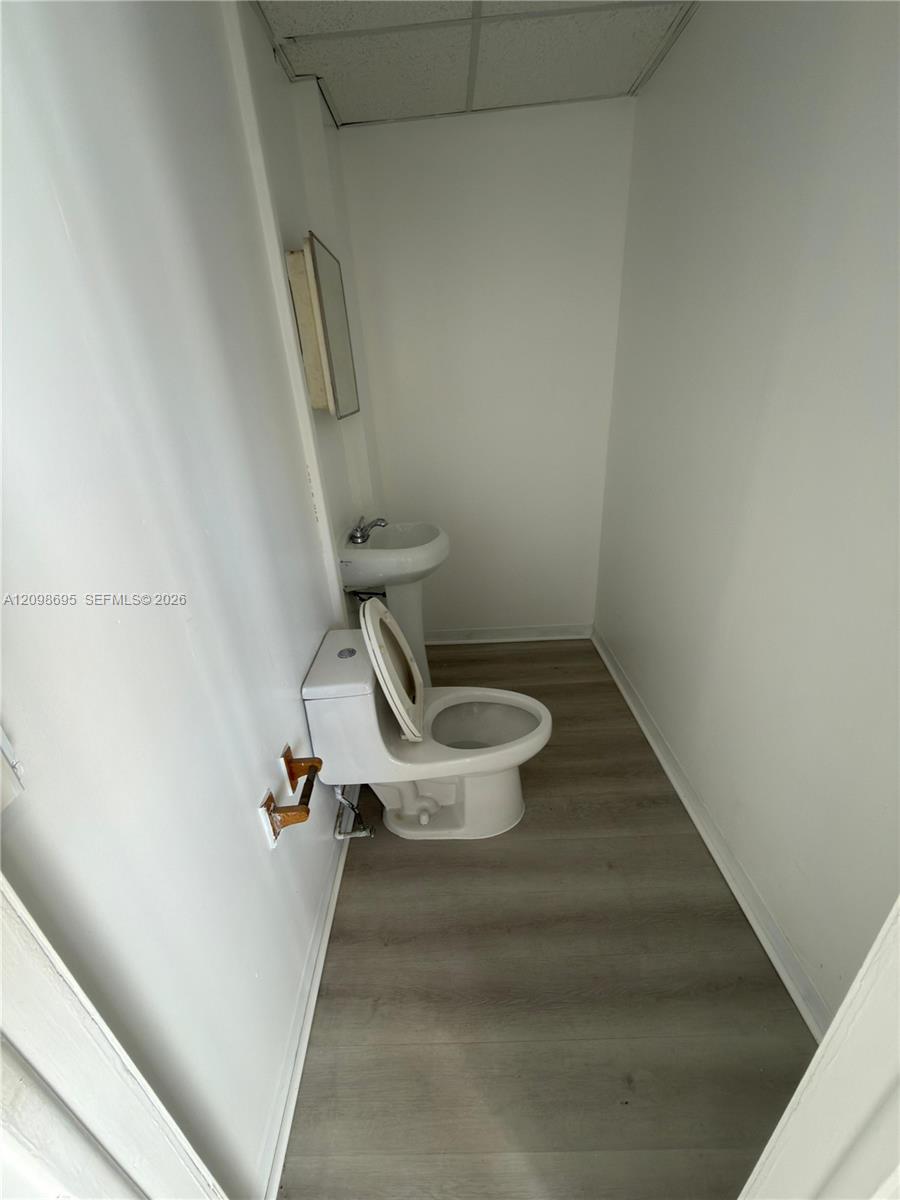 916 N 20th Avenue Property Photo 3