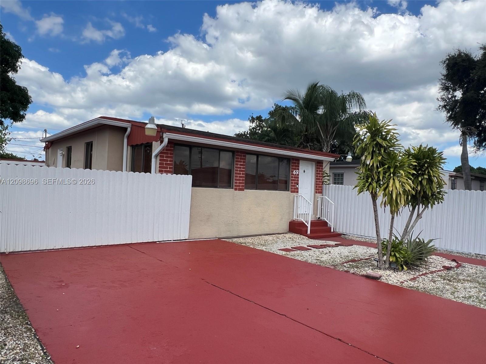 69 E 50th Place Property Photo 3