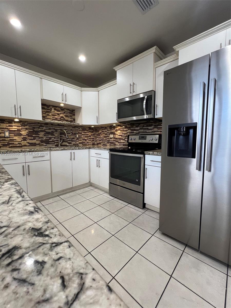 69 E 50th Place Property Photo 10