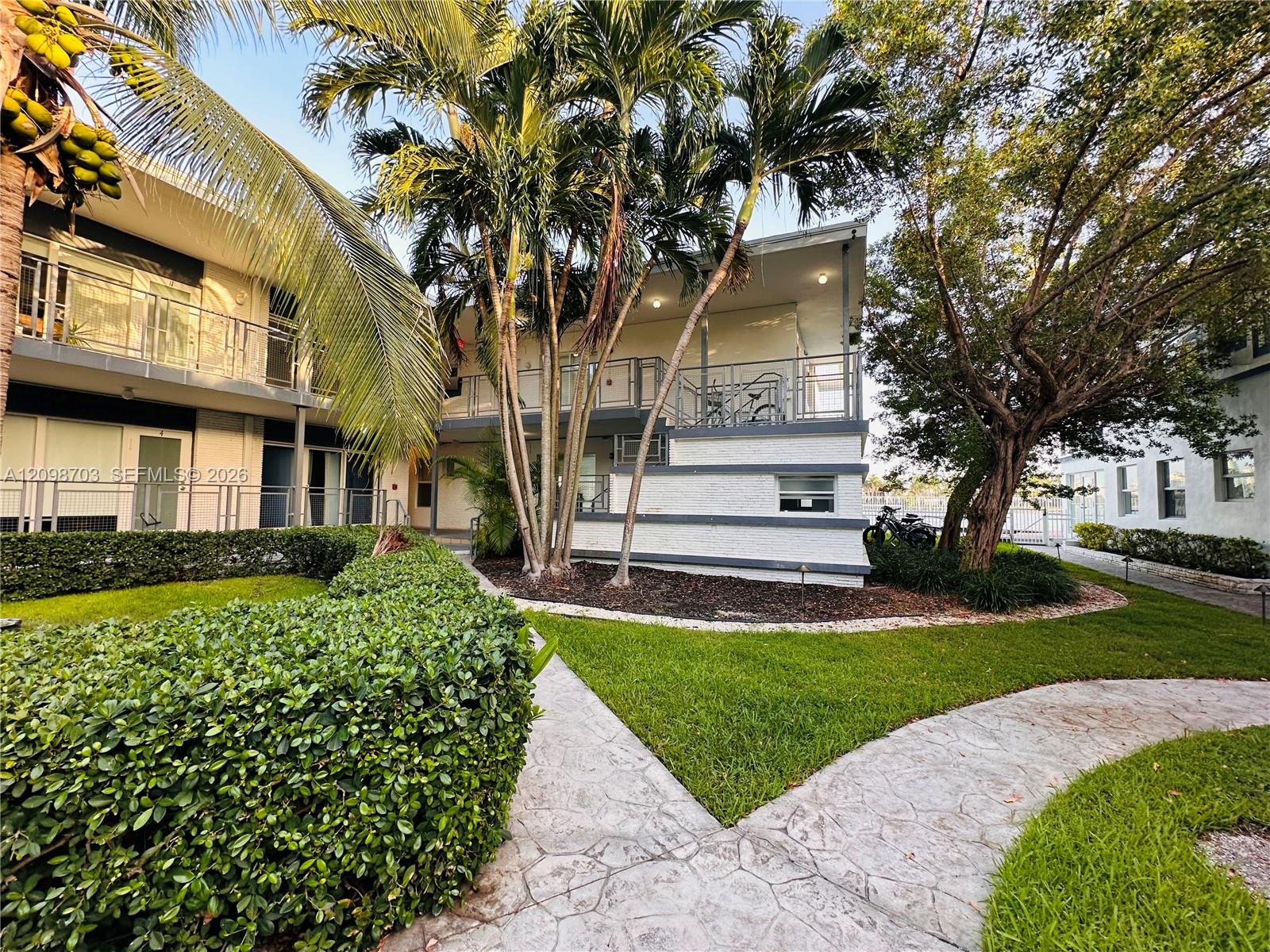 950 Bay Drive 7 Property Photo 1