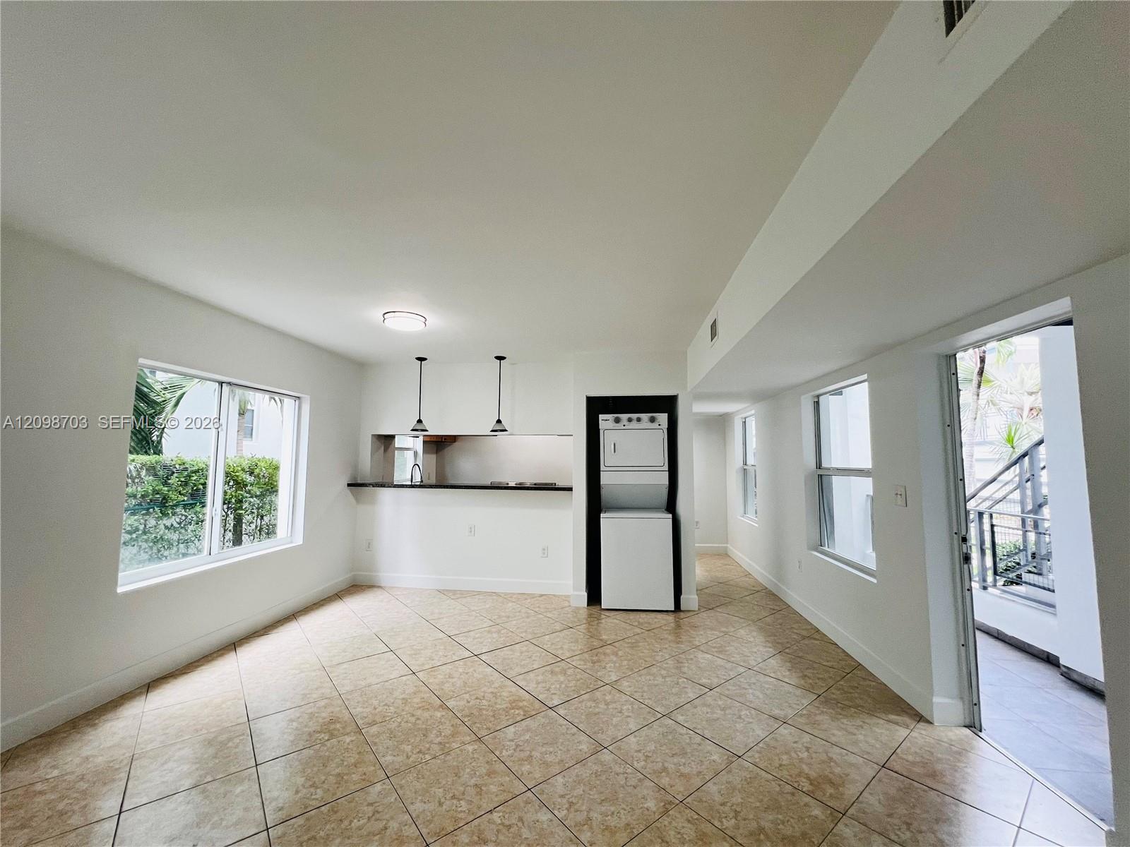 950 Bay Drive 7 Property Photo 4