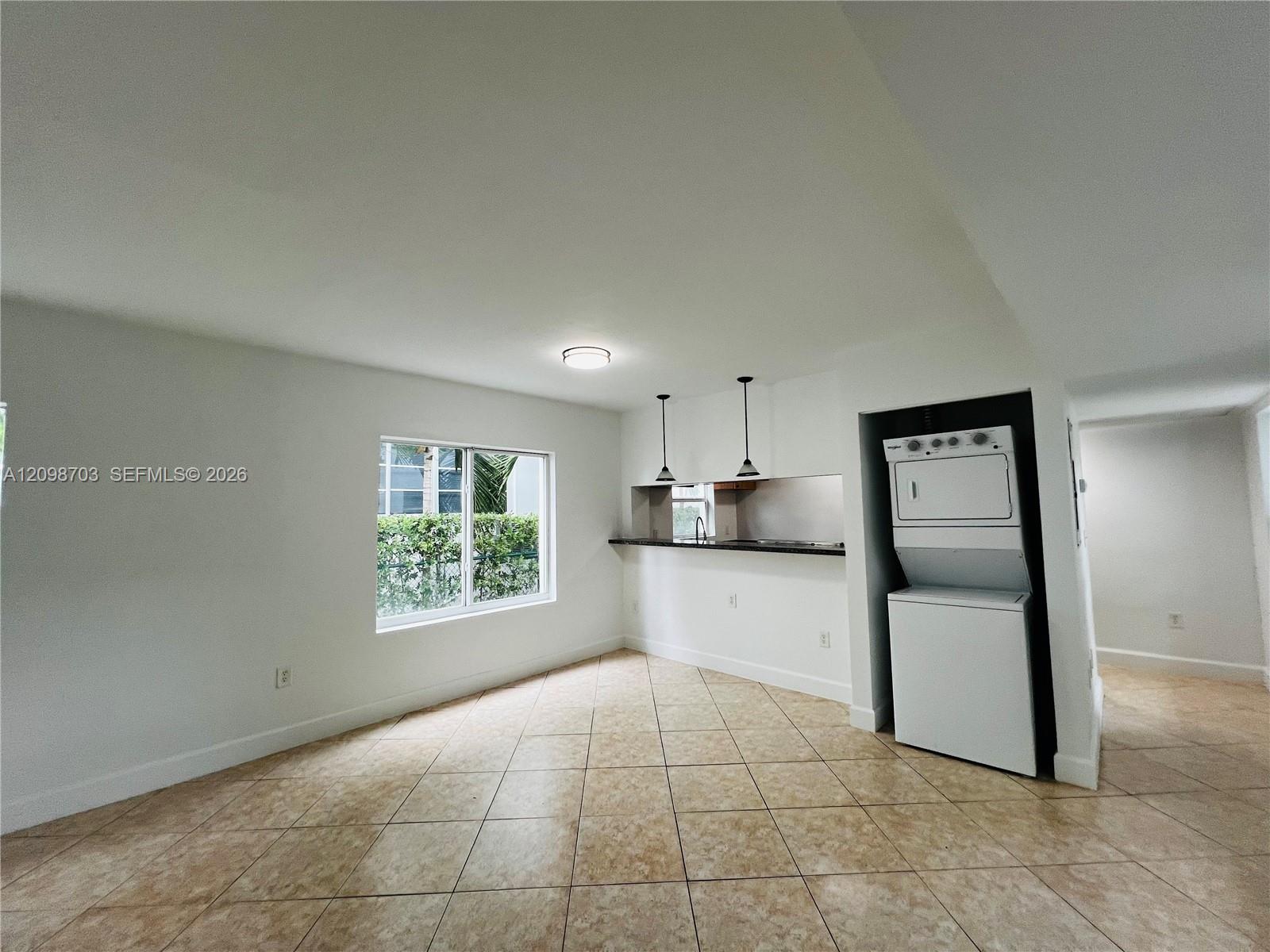 950 Bay Drive 7 Property Photo 5