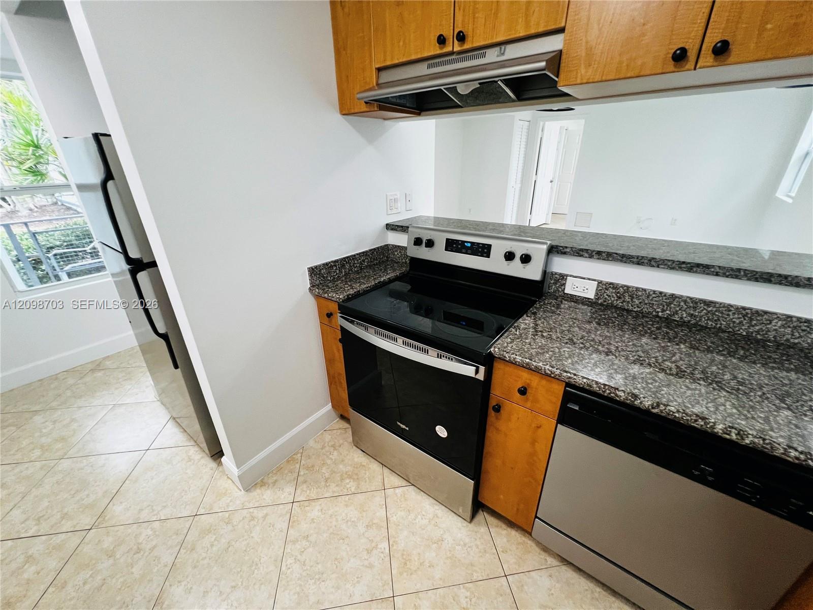 950 Bay Drive 7 Property Photo 10