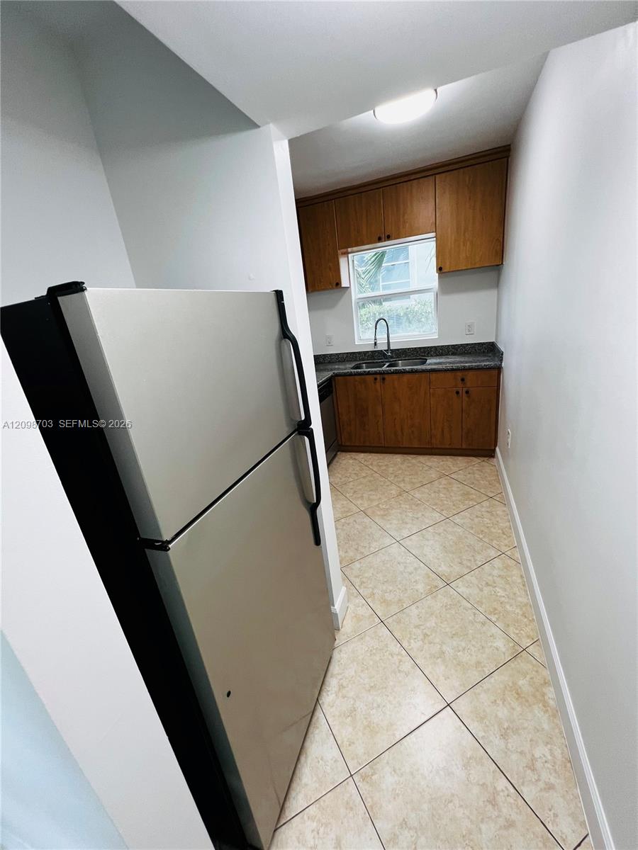 950 Bay Drive 7 Property Photo 11