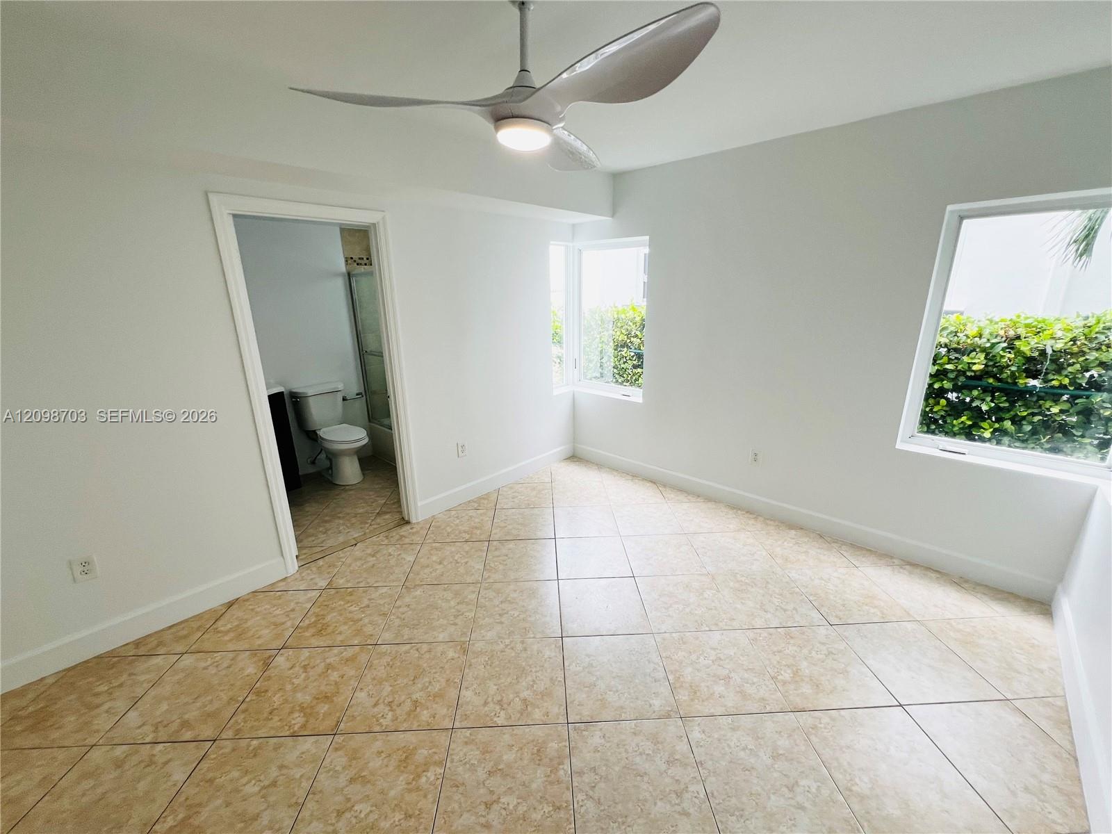 950 Bay Drive 7 Property Photo 14