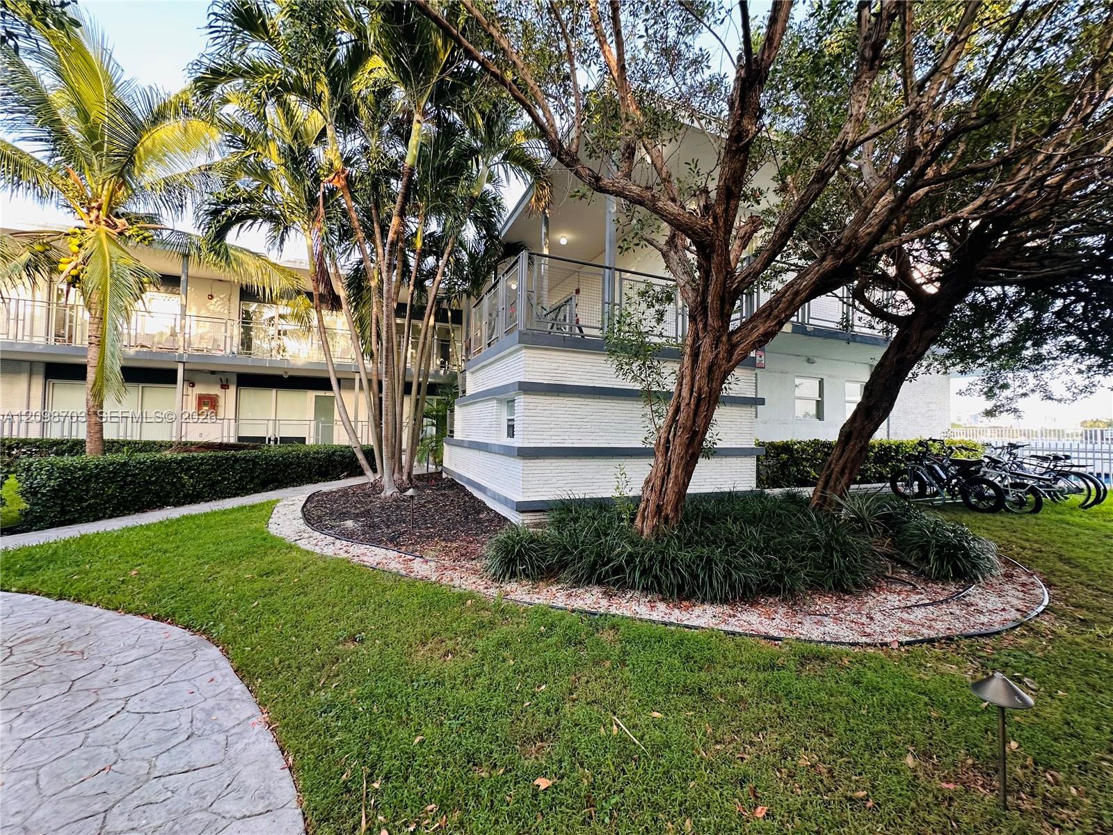 950 Bay Drive 7 Property Photo 16