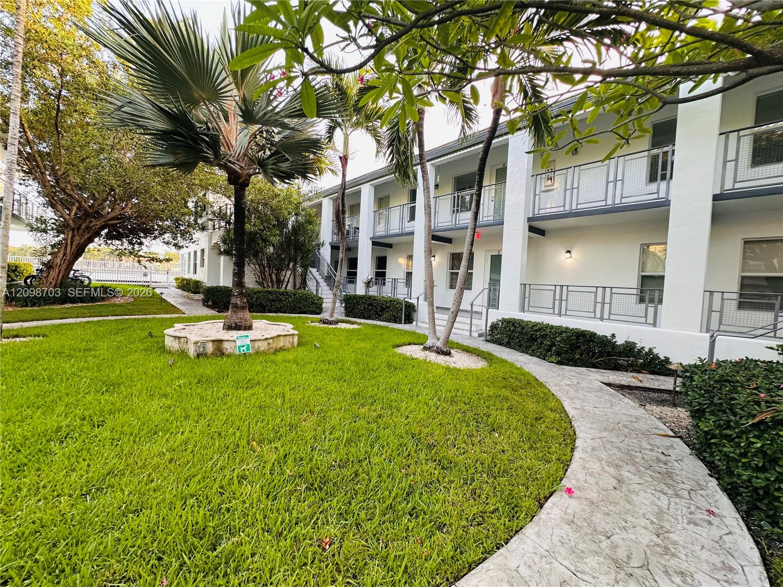 950 Bay Drive 7 Property Photo 23