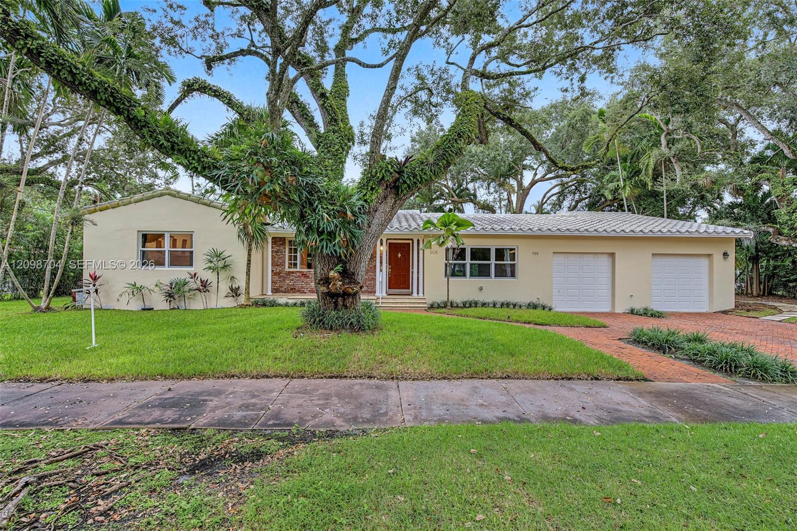 508 N Castania Avenue Property Photo 1