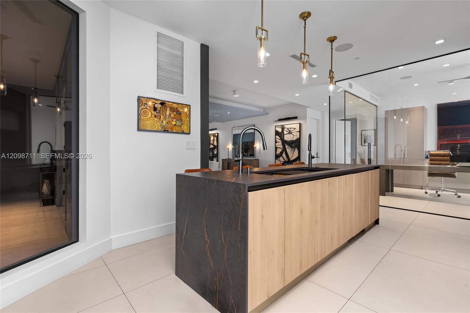 30 Isle Of Venice Drive Ph3 Property Photo 13