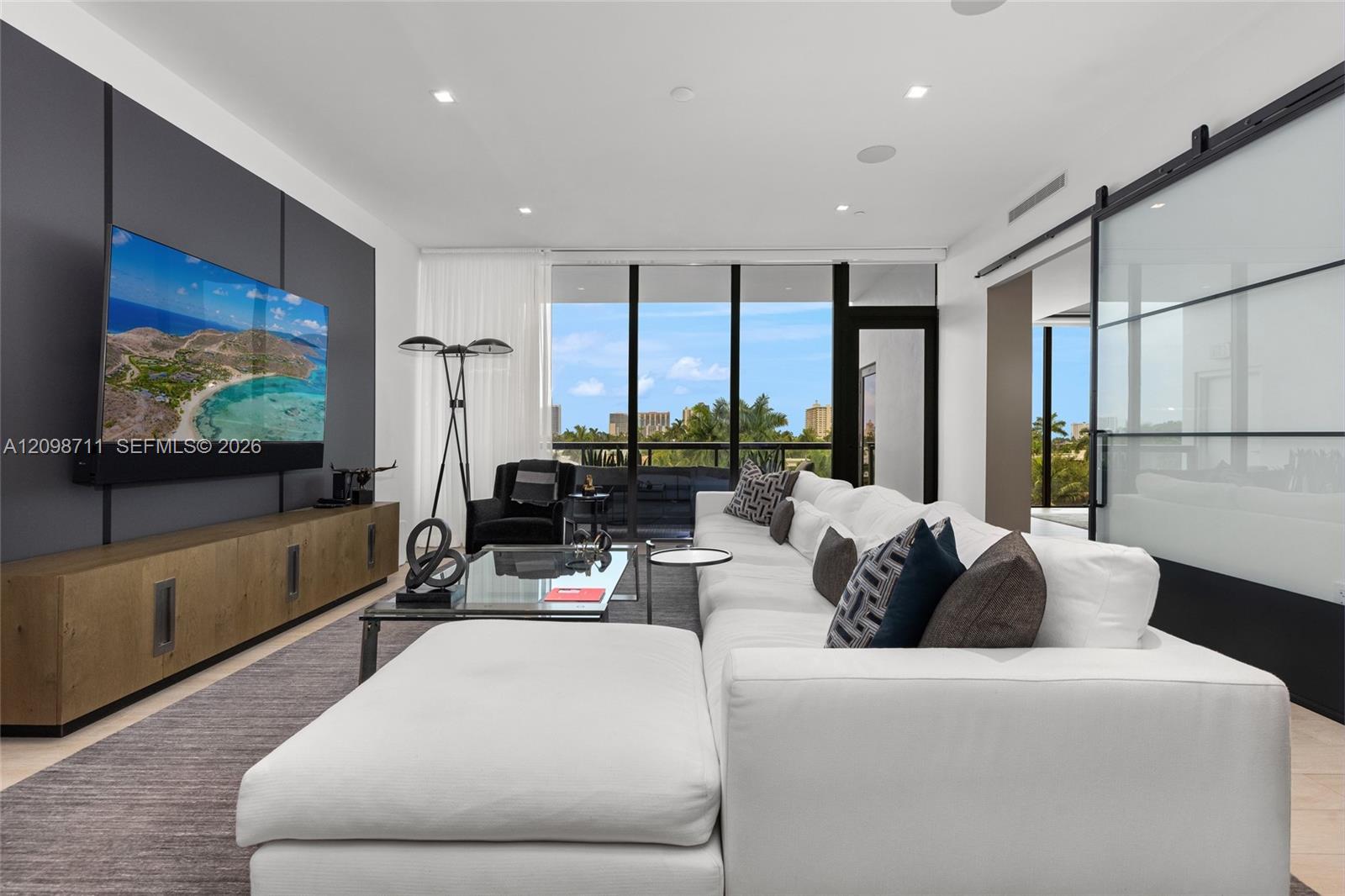 30 Isle Of Venice Drive Ph3 Property Photo 23