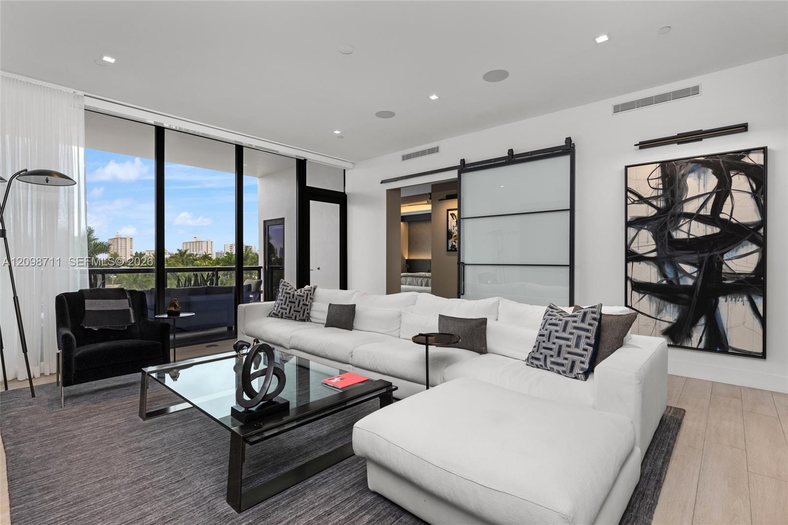 30 Isle Of Venice Drive Ph3 Property Photo 24