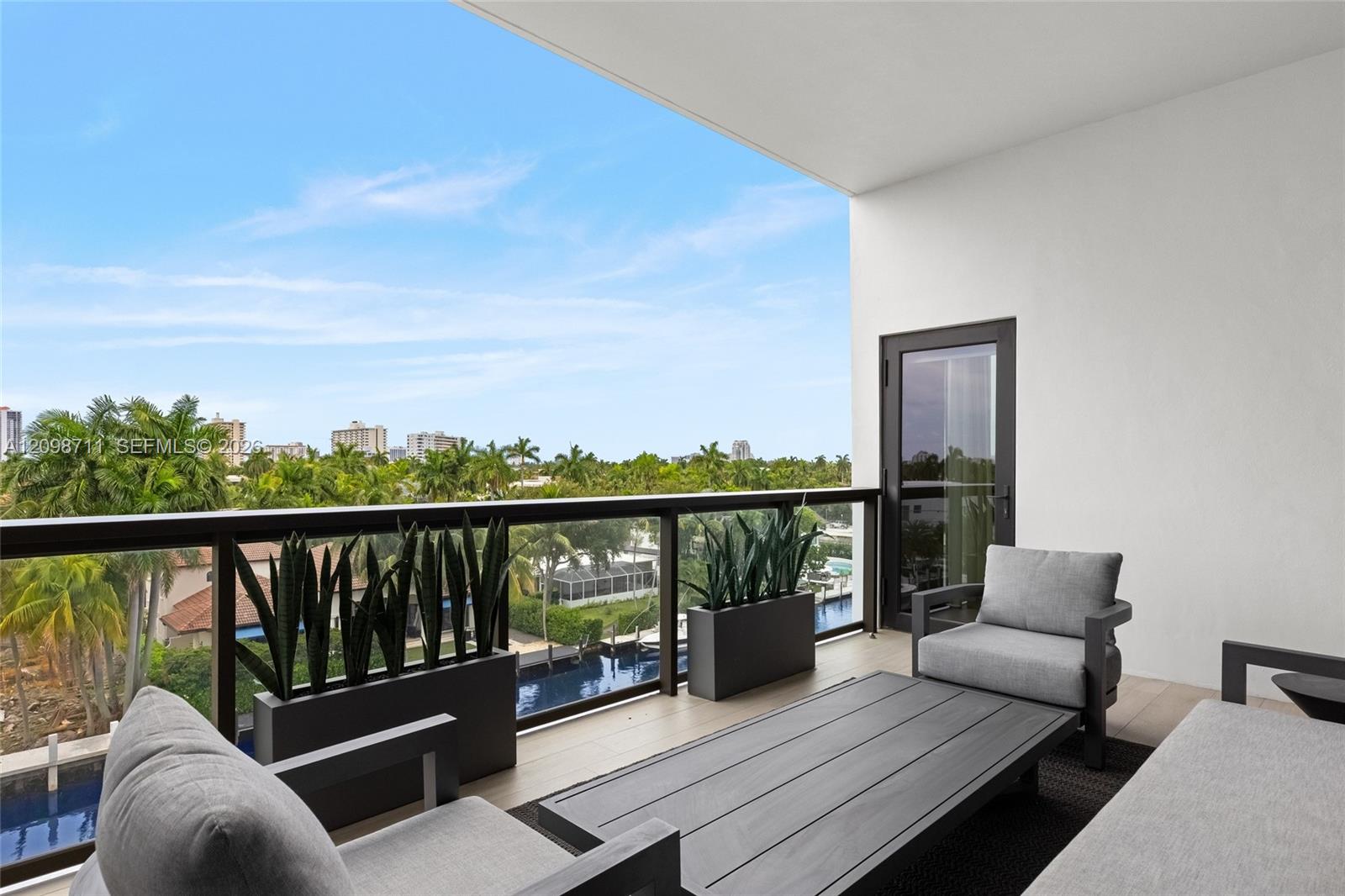 30 Isle Of Venice Drive Ph3 Property Photo 49
