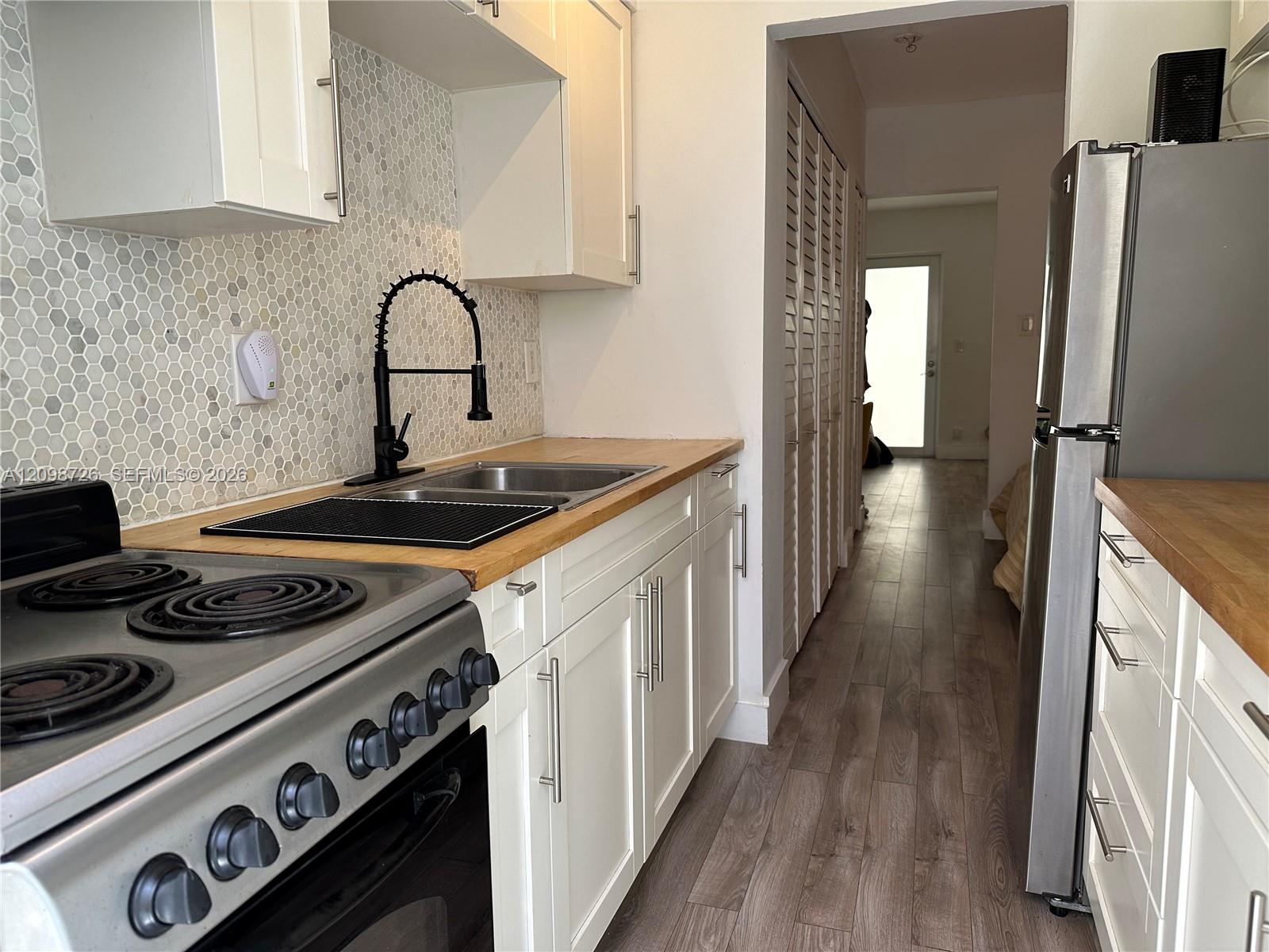 1235 Euclid Avenue 2 Property Photo 8