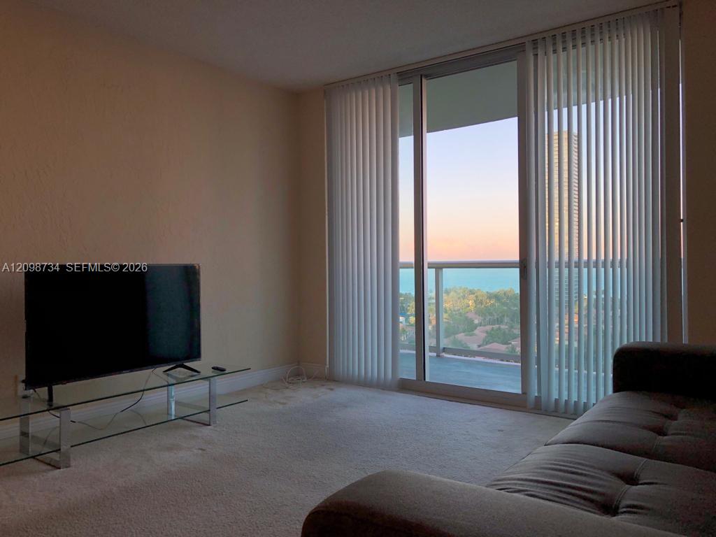 19390 Collins Avenue 1624 Property Photo 3