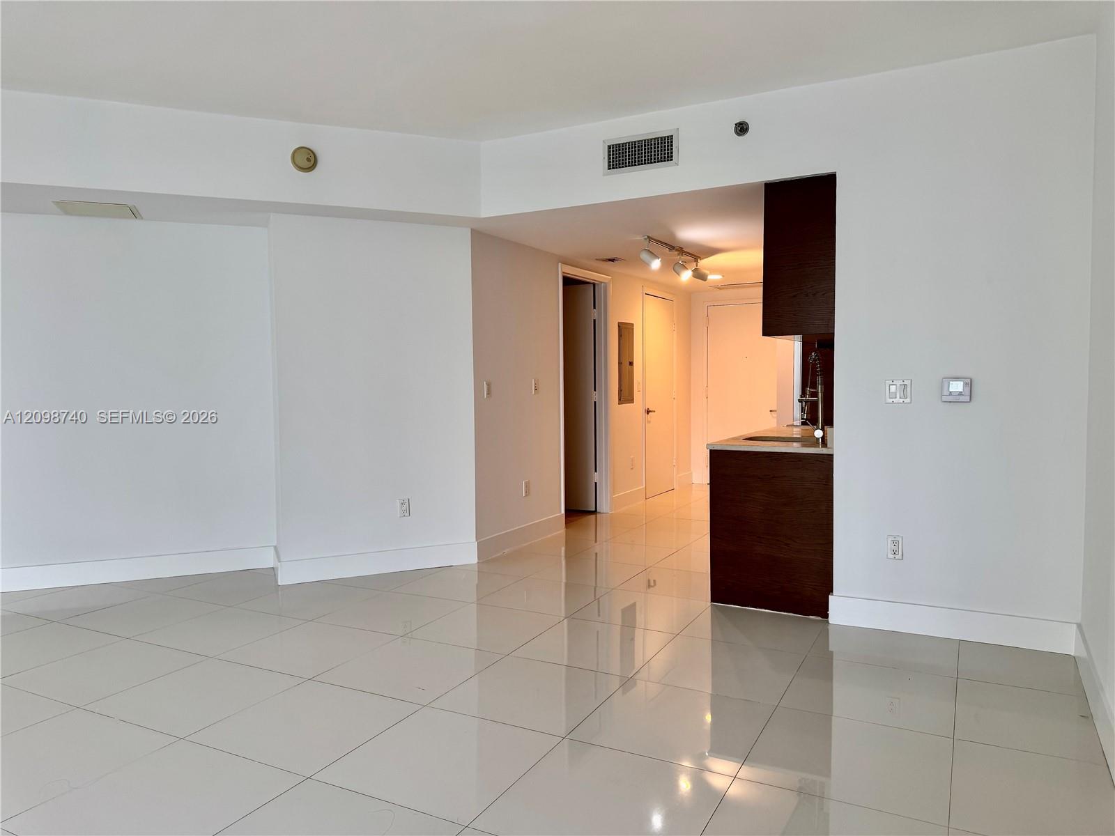 475 Brickell Avenue 3808 Property Photo 10