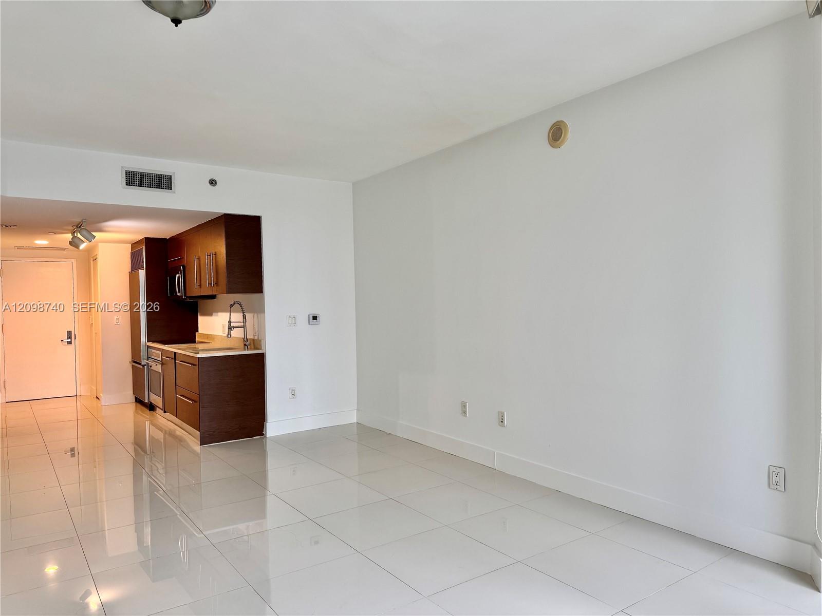 475 Brickell Avenue 3808 Property Photo 11