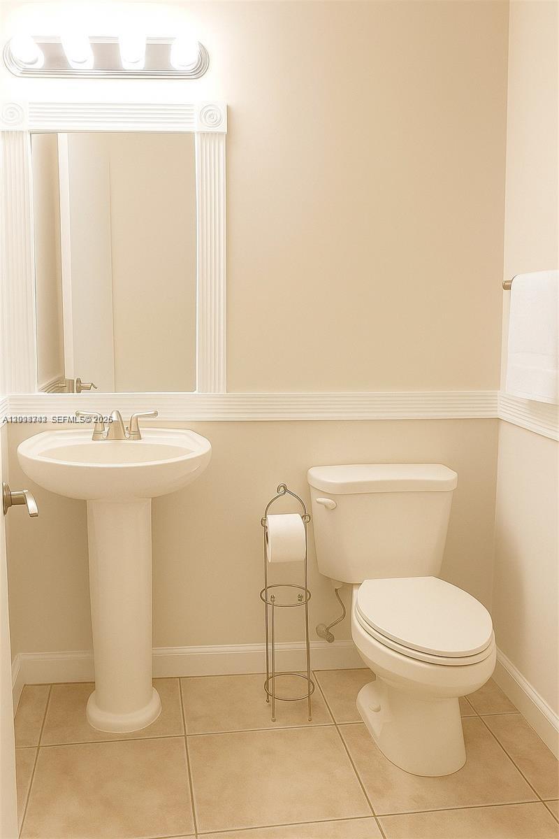 6530 Nw 98th Terrace B25 Property Photo 5