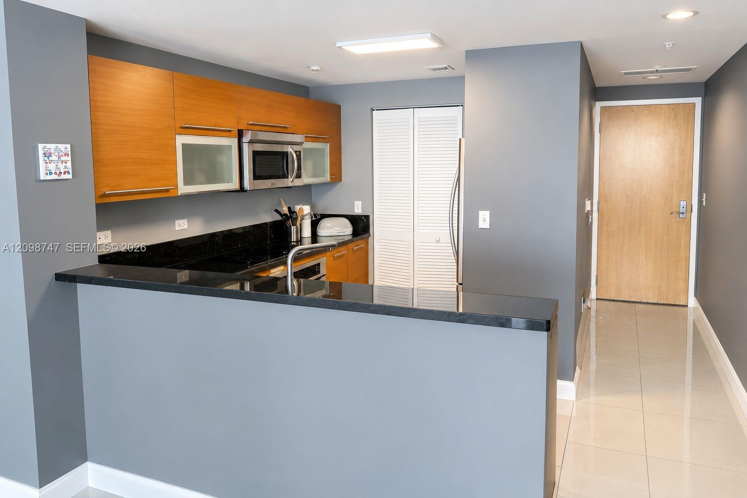 244 Biscayne Boulevard 3204 Property Photo 3