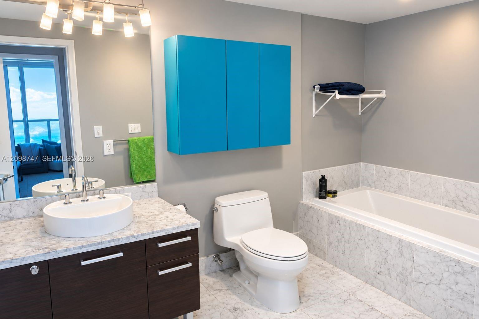244 Biscayne Boulevard 3204 Property Photo 5