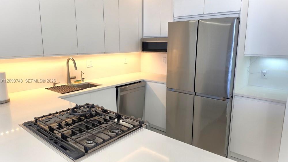A12098748 Property Photo 10