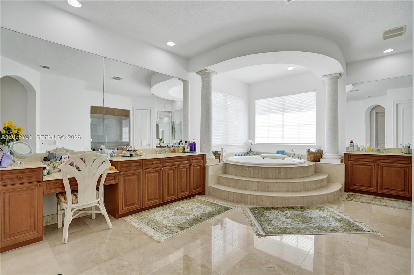 1130 Harbor Court Property Photo 17
