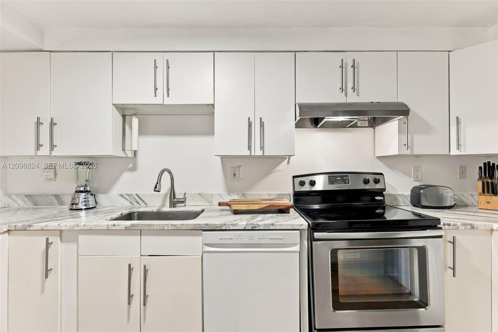 1051 Meridian Avenue 1-e Property Photo 13