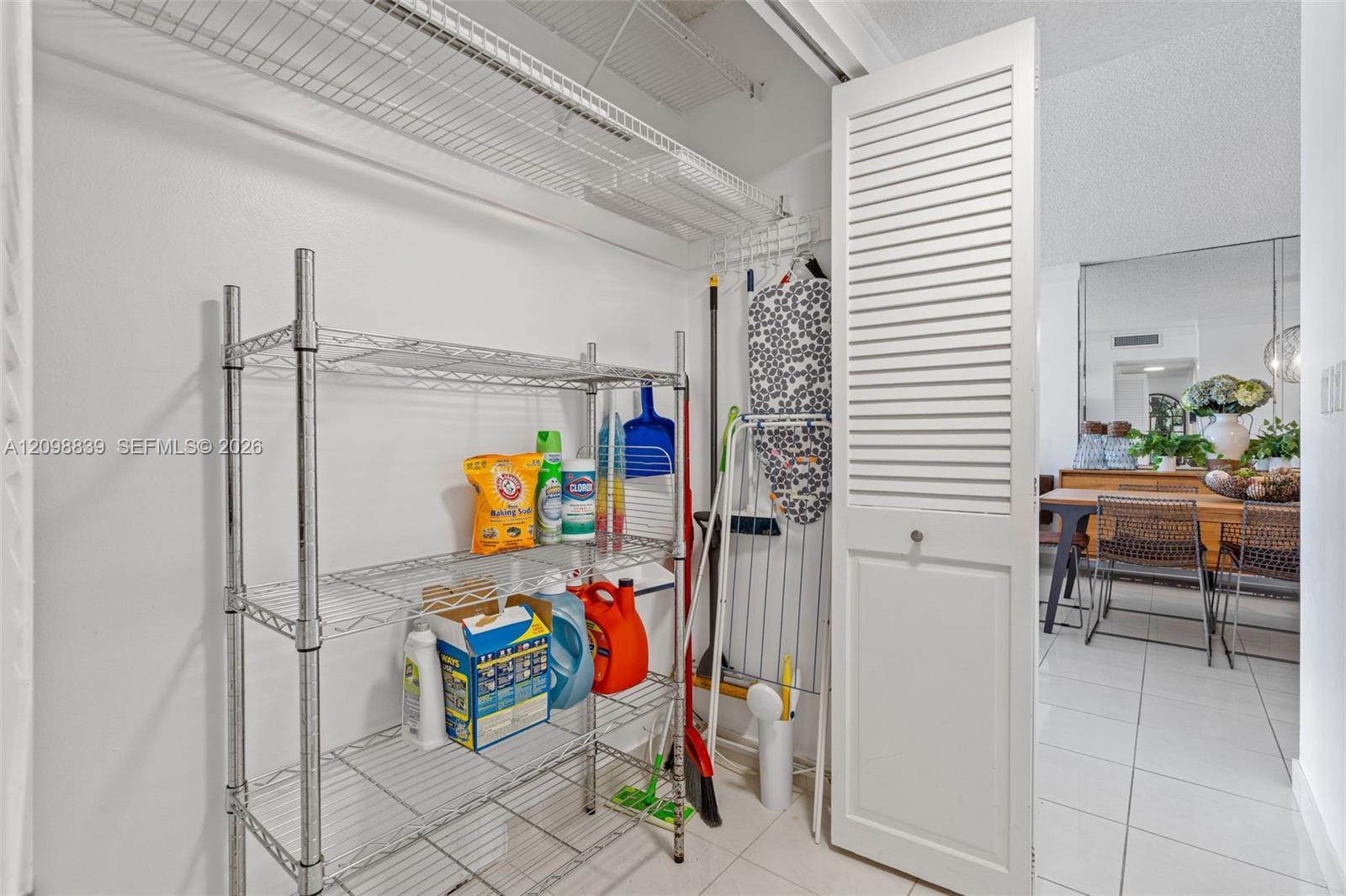 300 Bayview Drive 1710 Property Photo 23
