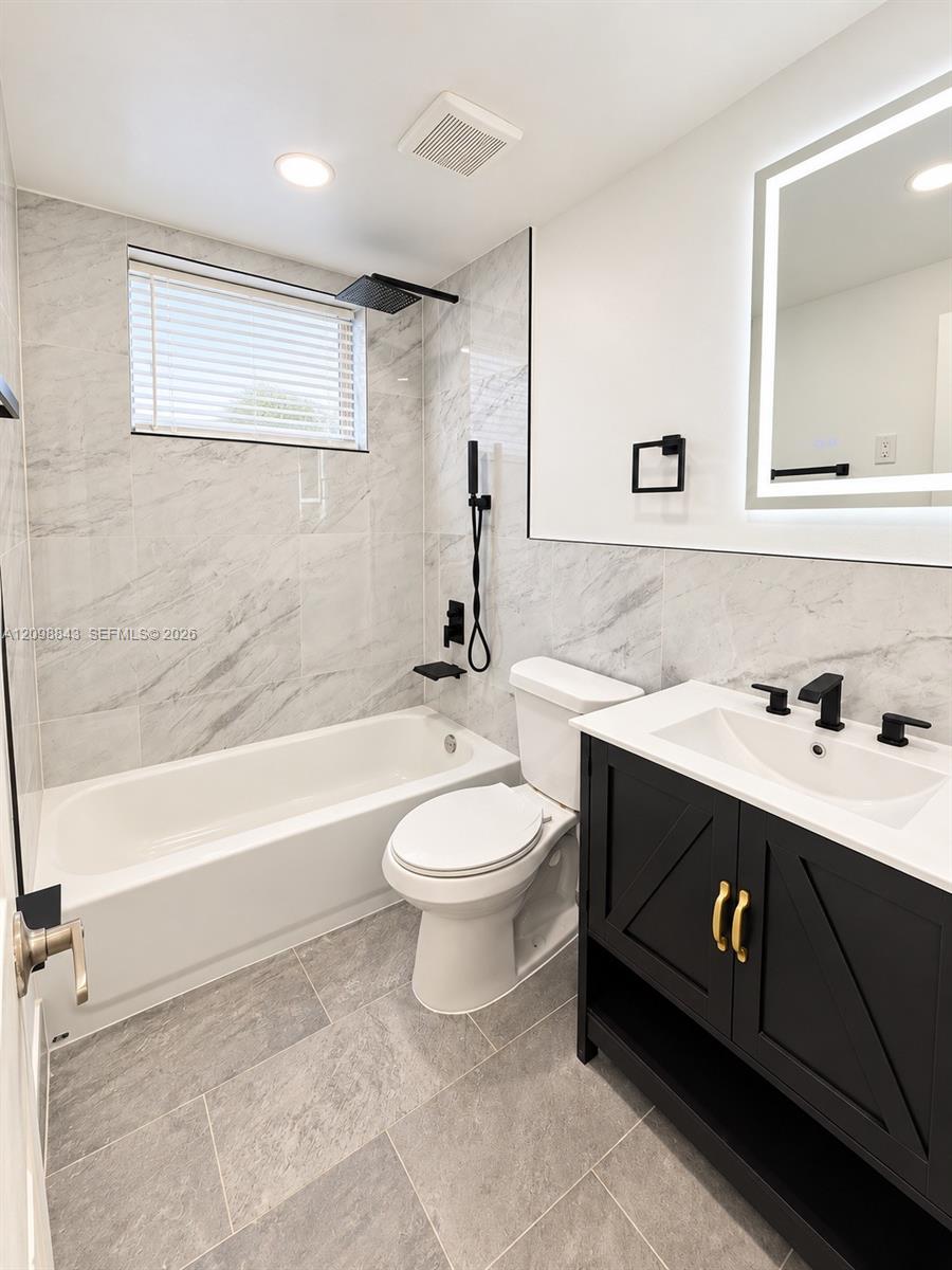 101 Se 9th Street 8 Property Photo 3