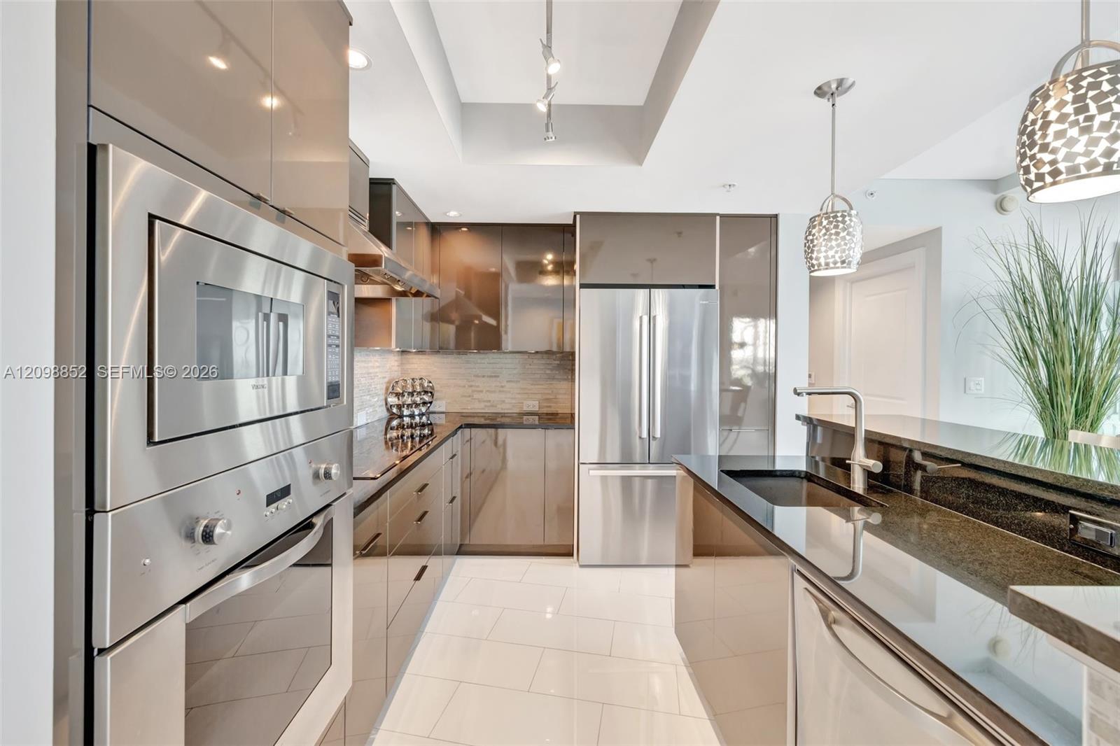 1 N Ocean Boulevard 1511 Property Photo 8