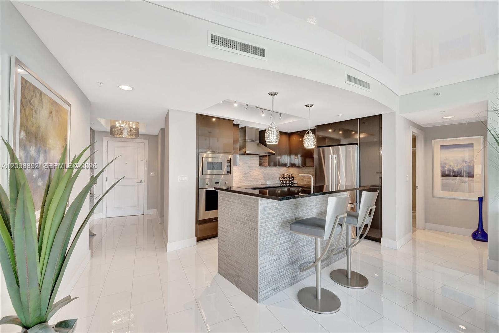 1 N Ocean Boulevard 1511 Property Photo 9