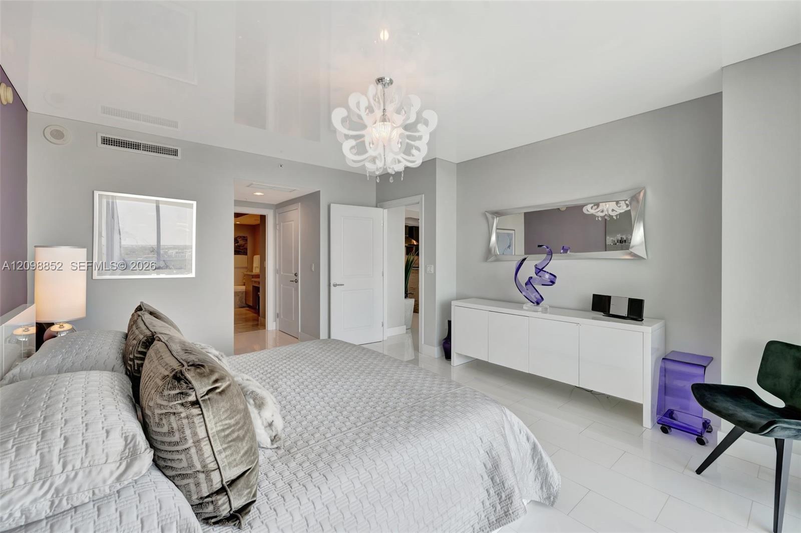1 N Ocean Boulevard 1511 Property Photo 17