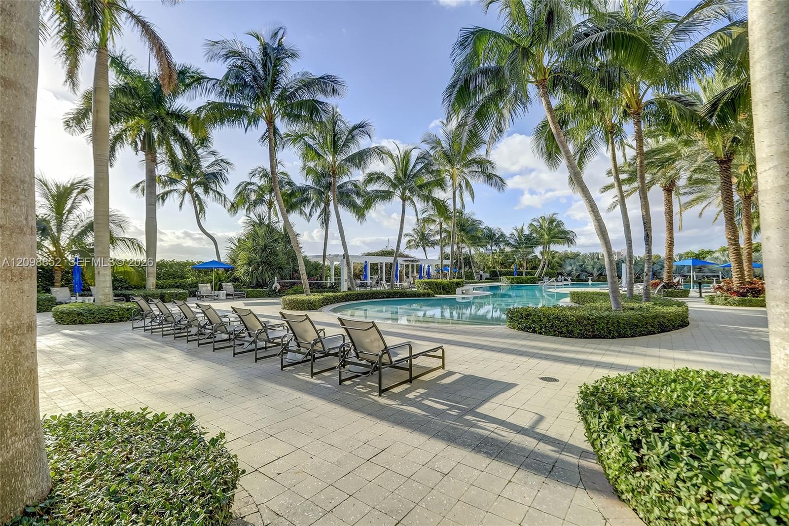 1 N Ocean Boulevard 1511 Property Photo 35