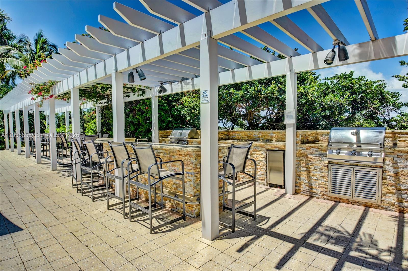 1 N Ocean Boulevard 1511 Property Photo 37