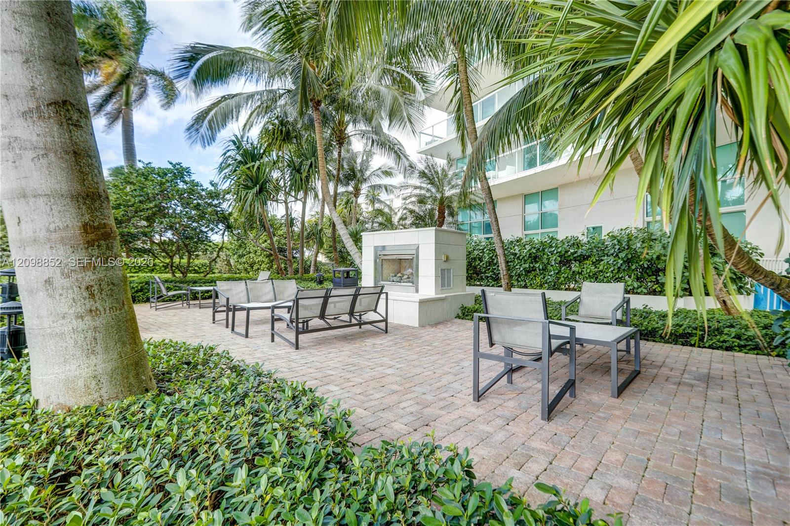 1 N Ocean Boulevard 1511 Property Photo 39