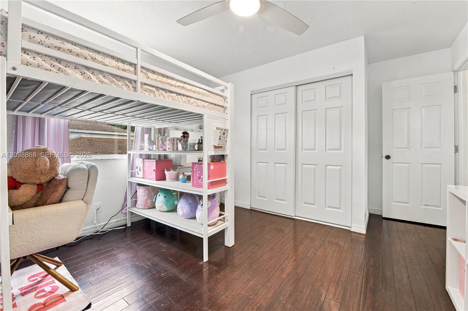 9600 Encino Street Property Photo 18