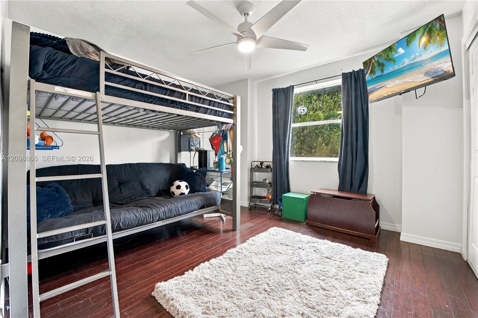 9600 Encino Street Property Photo 19