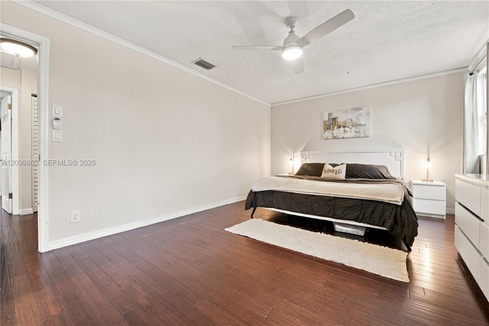 9600 Encino Street Property Photo 23